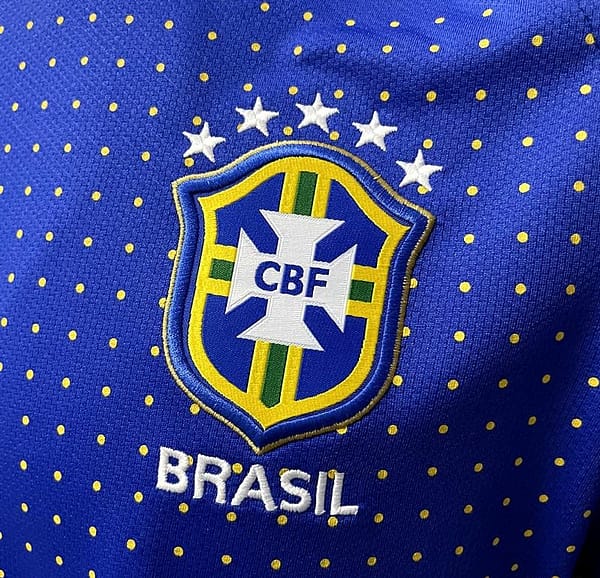 Retro 2010 Brazil Away Soccer Jersey - Image 11