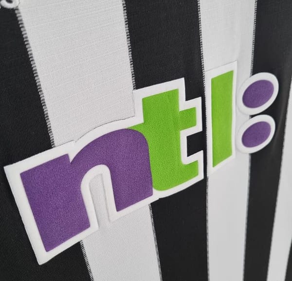 Retro 00/01 Newcastle United Home Soccer Jersey - Image 8