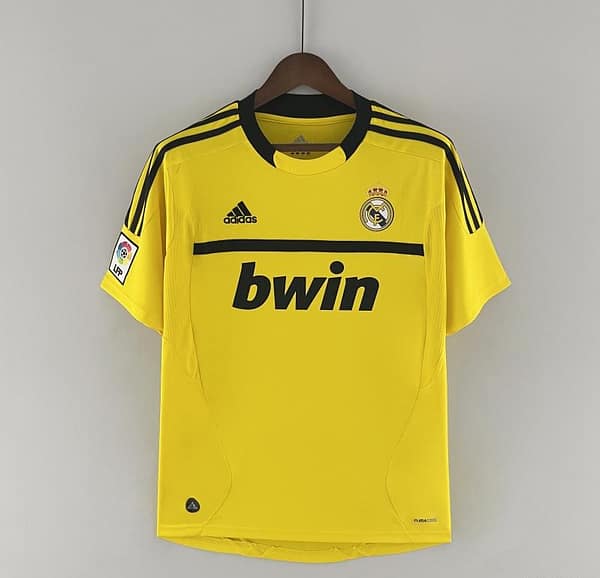 Retro Real Madrid 11/12 Goalkeeper Yellow Jersey