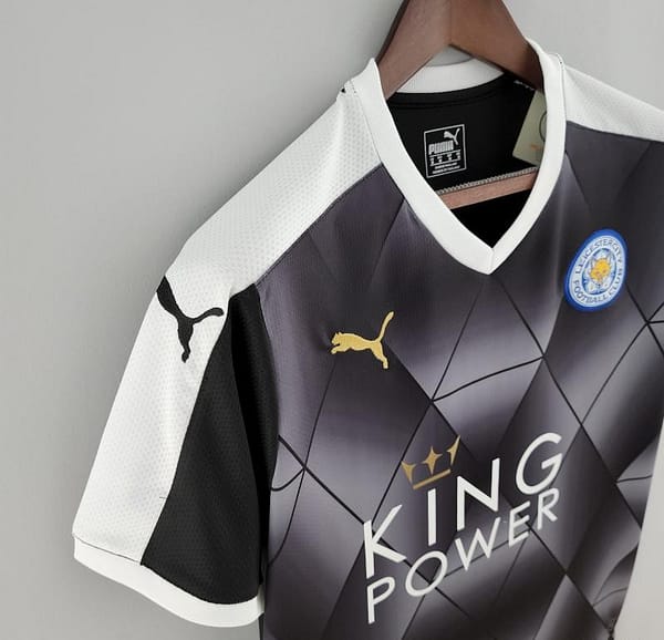 Retro Leicester City 15/16 Away Soccer Jersey - Image 8