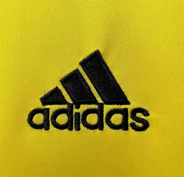 Retro 11/12 Real Madrid Goalkeeper Yellow Jersey - Image 10