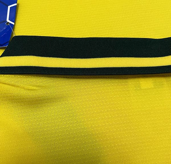Retro 1994 Brazil Home Soccer Jersey - Image 4