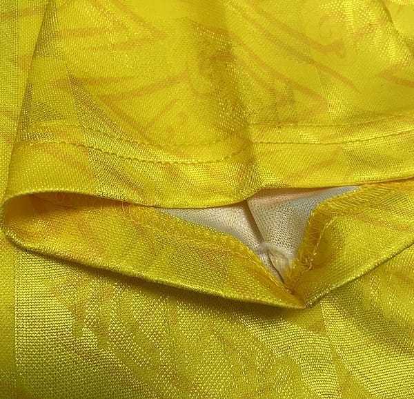Retro 91/93 Brazil Home Soccer Jersey - Image 4