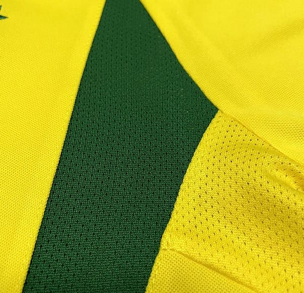 Retro 2002 Brazil Home Soccer Jersey - Image 7