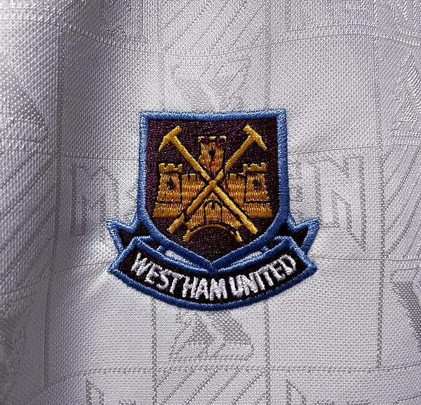 Retro 1999 West Ham Iron Maiden Away Soccer Jersey - Image 9