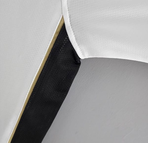 Retro Manchester United 06/07 Away Soccer Jersey - Image 4