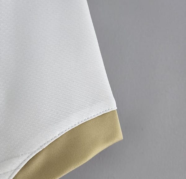 Retro Manchester United 06/07 Away Soccer Jersey - Image 5