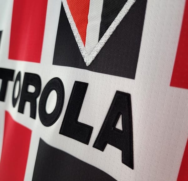 Retro Sao Paulo 2000 Away Soccer Jersey - Image 9