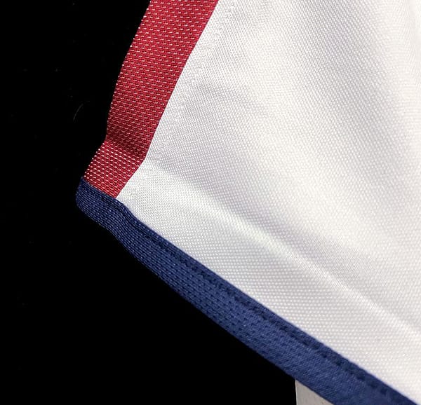 2004 England Home Soccer Jersey - Image 7