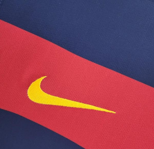 Retro 15/16 Barcelona Home  Soccer Jersey - Image 8