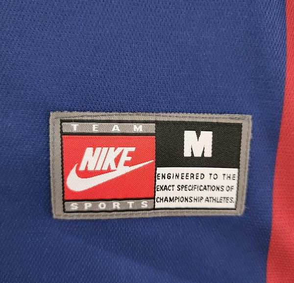 Retro 98/99 Barcelona Home  Soccer Jersey - Image 5
