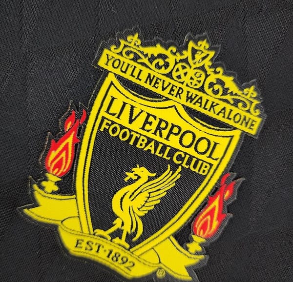 Retro 10/11 Liverpool Third Away  Soccer Jersey - Image 11