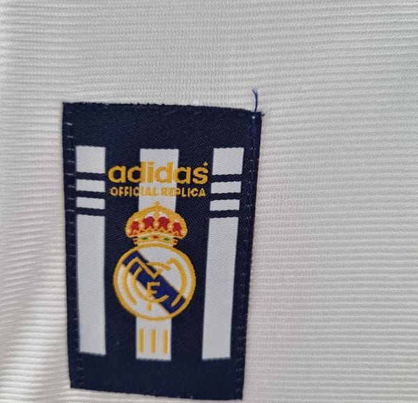 Retro Real Madrid 98/00 Home Soccer Jersey - Image 5