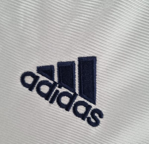 Retro Real Madrid 98/00 Home Soccer Jersey - Image 9