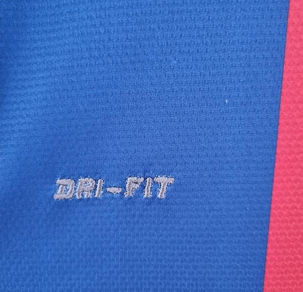 Retro 10/11 Barcelona Long Sleeve Home Soccer Jersey - Image 2