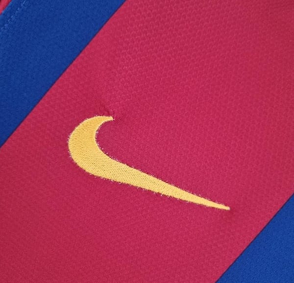 Retro 10/11 Barcelona Long Sleeve Home Soccer Jersey - Image 5