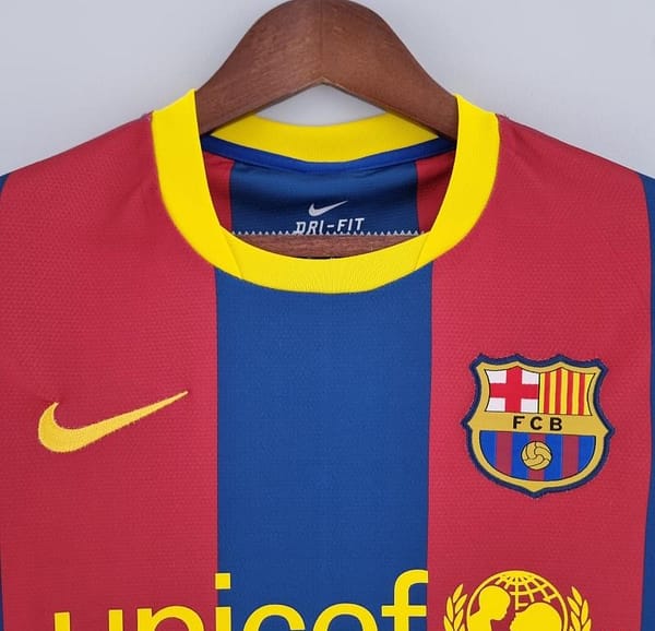 Retro 10/11 Barcelona Long Sleeve Home Soccer Jersey - Image 7