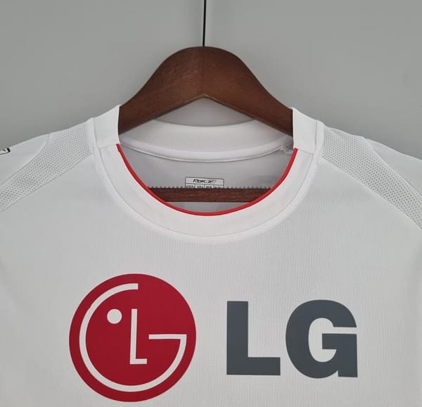 Retro Sao Paulo 2006 Home Soccer Jersey - Image 10