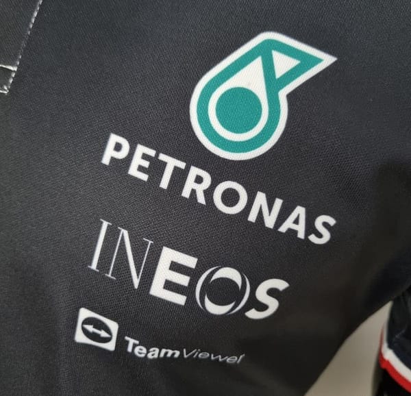 2022 F1 Formula One; Mercedes Benz #63 Polo Black - Image 5