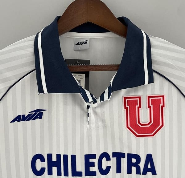 Retro Universidad De Chile 94/95 Away Soccer Jersey - Image 9