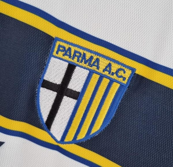 Retro Parma 01/02 Away Soccer Jersey - Image 7