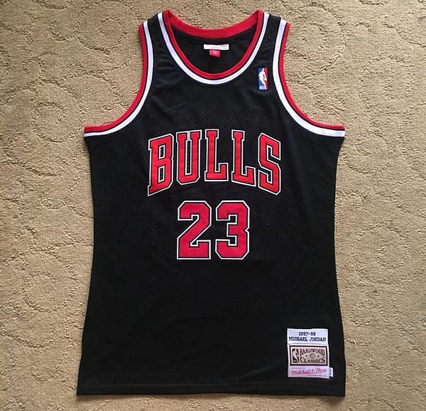 Men's Michael Jordan Black Retro Classic Team Jersey - Image 4