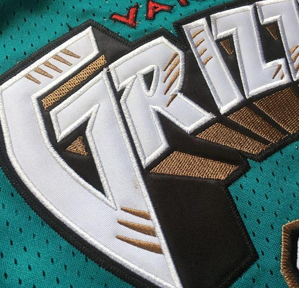 Men's Mike Bibby Green Retro Classic Team Jersey - Image 2