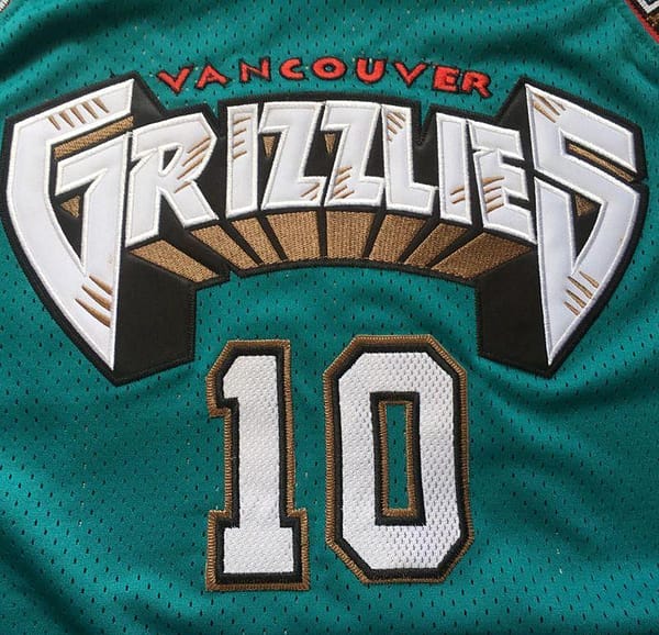 Men's Mike Bibby Green Retro Classic Team Jersey - Image 6