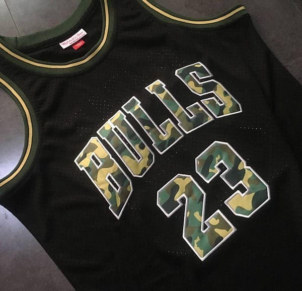 Men's Michael Jordan Black Retro Classic Team Jersey - Image 8