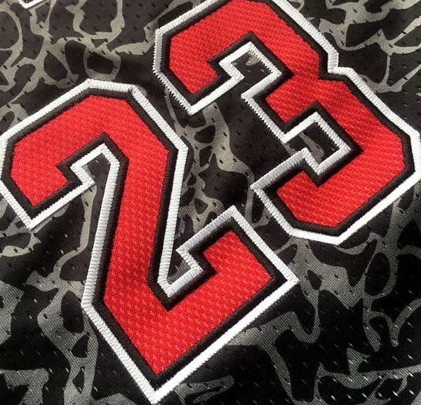 Men's Michael Jordan Black Retro Classic Team Jersey - Image 7