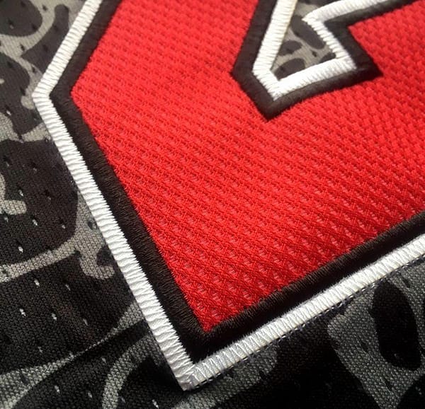 Men's Michael Jordan Black Retro Classic Team Jersey - Image 2
