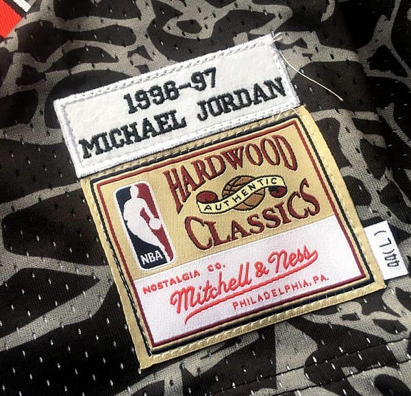 Men's Michael Jordan Black Retro Classic Team Jersey - Image 6