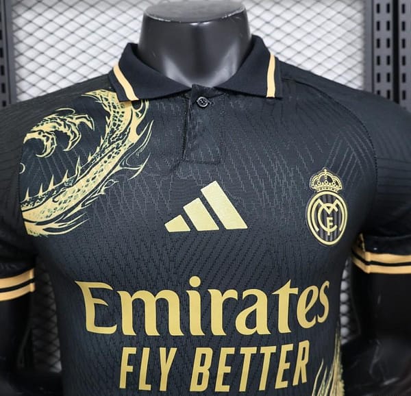 Player Version 24/25 Real Madrid Black/Golden Specail Jersey - Image 7