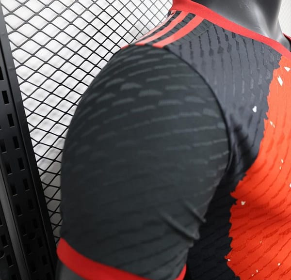 Player Version 2024 Japan Dragon Ball Goku Red/Black Jersey - Image 2