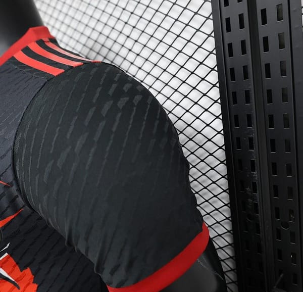 Player Version 2024 Japan Dragon Ball Goku Red/Black Jersey - Image 3