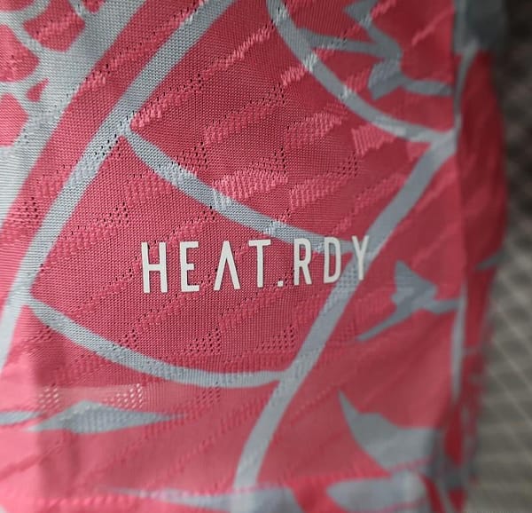 Player Version 24/25 Real Madrid Pink Dragon Special Jersey - Image 3