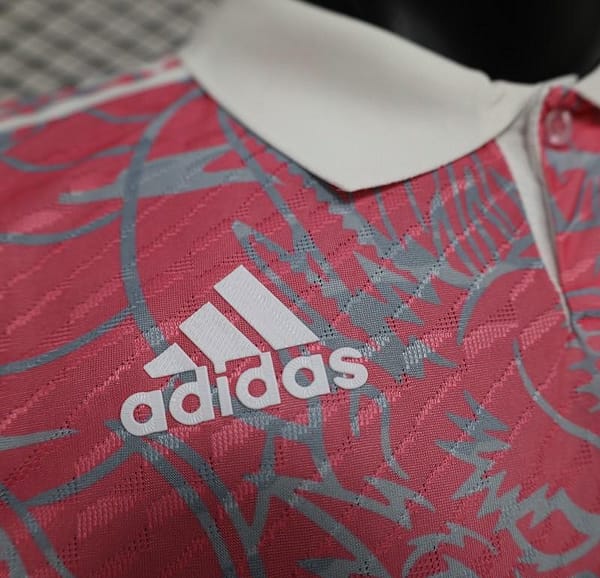 Player Version 24/25 Real Madrid Pink Dragon Special Jersey - Image 6