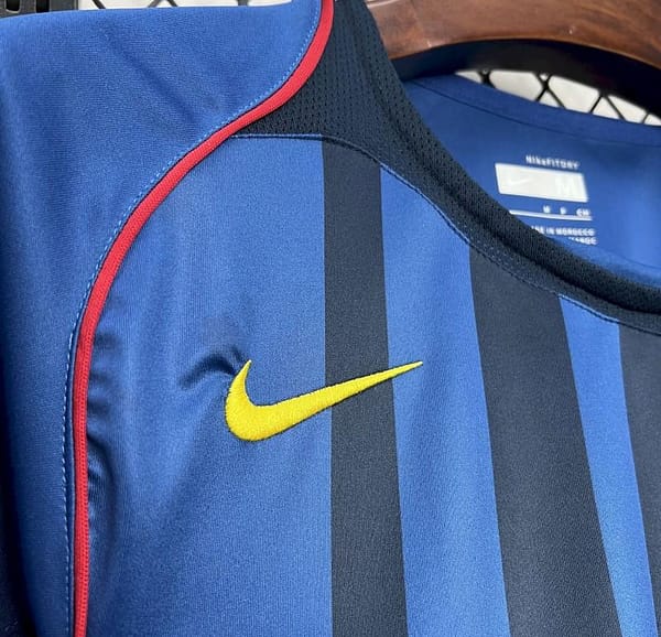 Retro 04/05 Barcelona Away Retro Jersey - Image 4