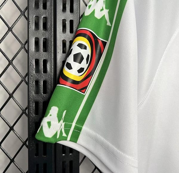 Retro 01/02 Werder Bremen Away Jersey - Image 6