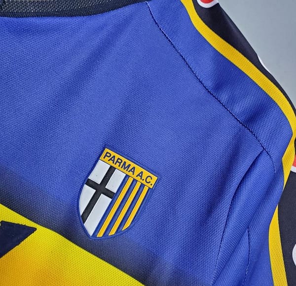 Retro Parma 01/02 home Soccer Jersey - Image 6
