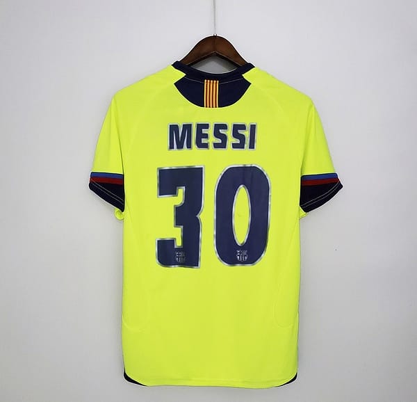 Retro Barcelona 05/06 away Soccer Jersey - Image 2