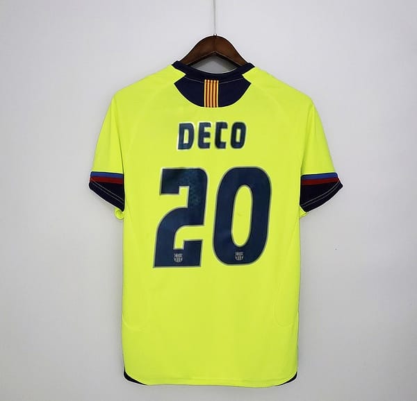 Retro Barcelona 05/06 away Soccer Jersey - Image 3