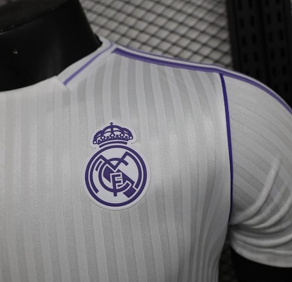 Player Version 25/26 Real Madrid White Icon Jersey - Image 4