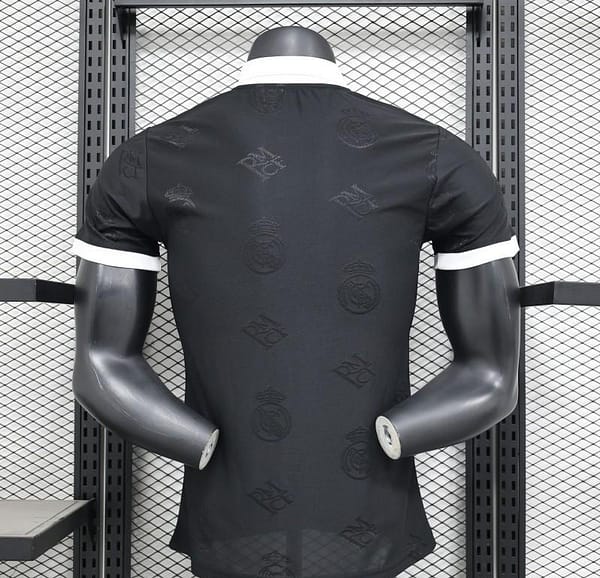 Player Version 24/25 Real Madrid Black Pre-Match Jersey - Image 2
