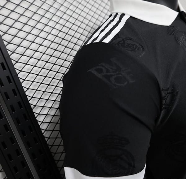 Player Version 24/25 Real Madrid Black Pre-Match Jersey - Image 6