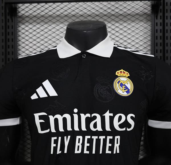 Player Version 24/25 Real Madrid Black Pre-Match Jersey - Image 7