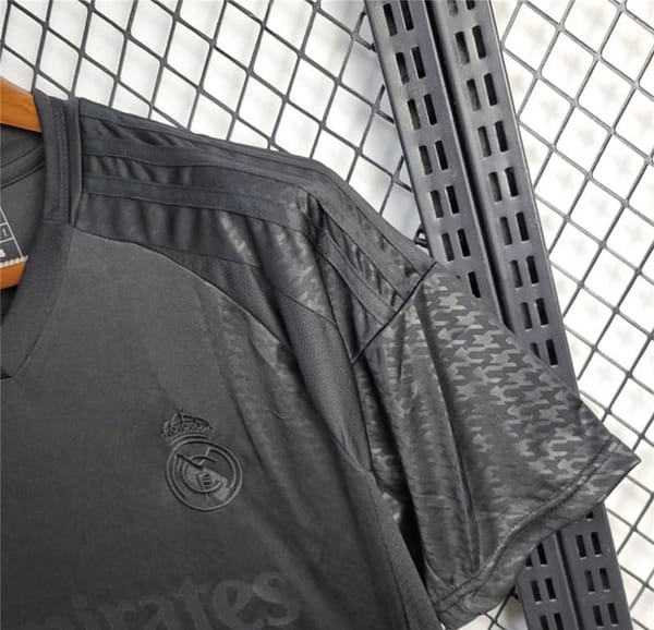 24/25 Real Madrid Special Edition Black Jersey - Image 4
