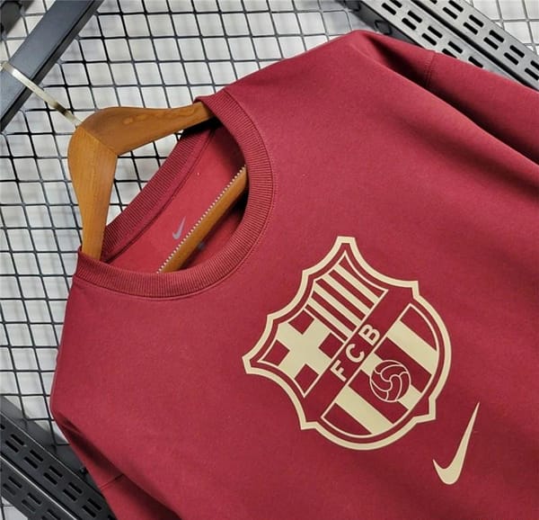 25/26 Barcelona Wine Sweatshirt - Image 2