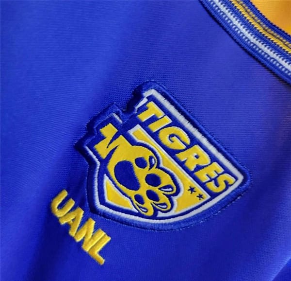 Retro 01/02 Tigres UANL Home Jersey - Image 7