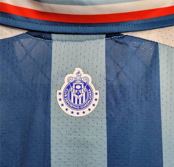 Retro 17/18 Chivas Guadalajara Away Jersey - Image 2